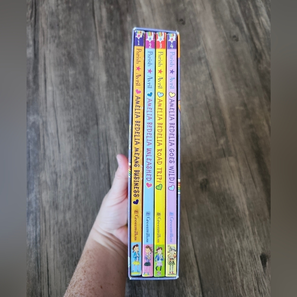 Amelia Bedelia Boxed Set Books #1 Books 1 - 4 - Picture 2 of 4